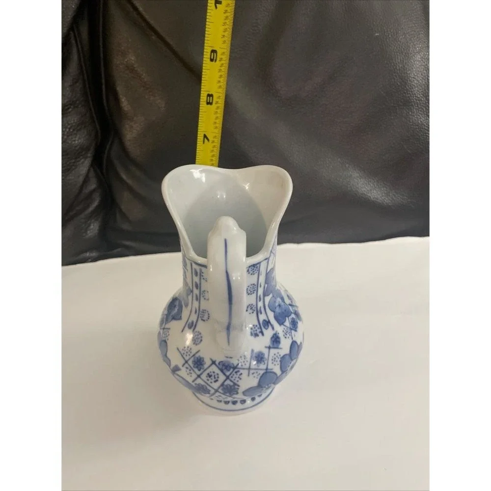 Blue White Ceramic Pitcher Floral Pattern Vintage Decorative Tableware‎